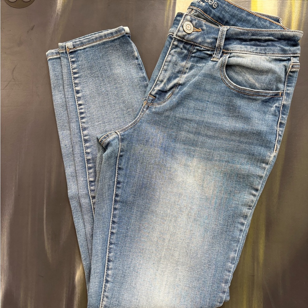 Maurices Women’s Skinny Leg Jeans Size Medium Mid Rise Stretch Denim